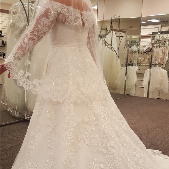 Brand new wedding dress WITH POCKETS - Picture 2 of 2